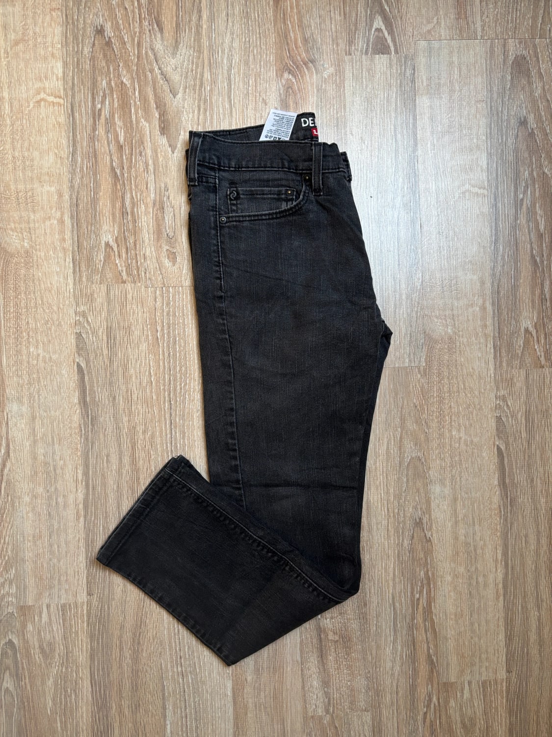 đź›’Jeans Levi's W32 L30đź›’