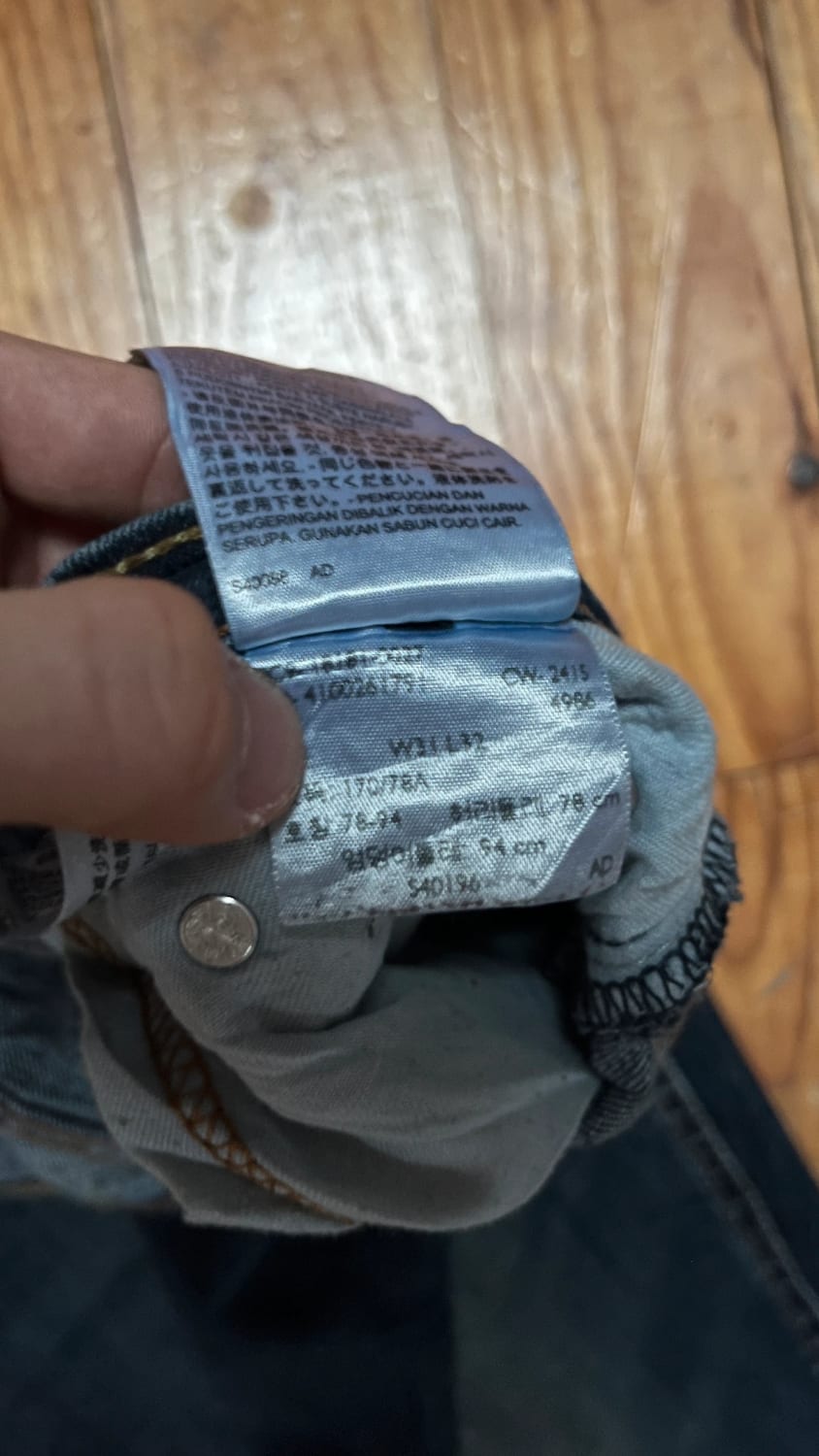 đź›’Jeans Levi's W31 L32đź›’