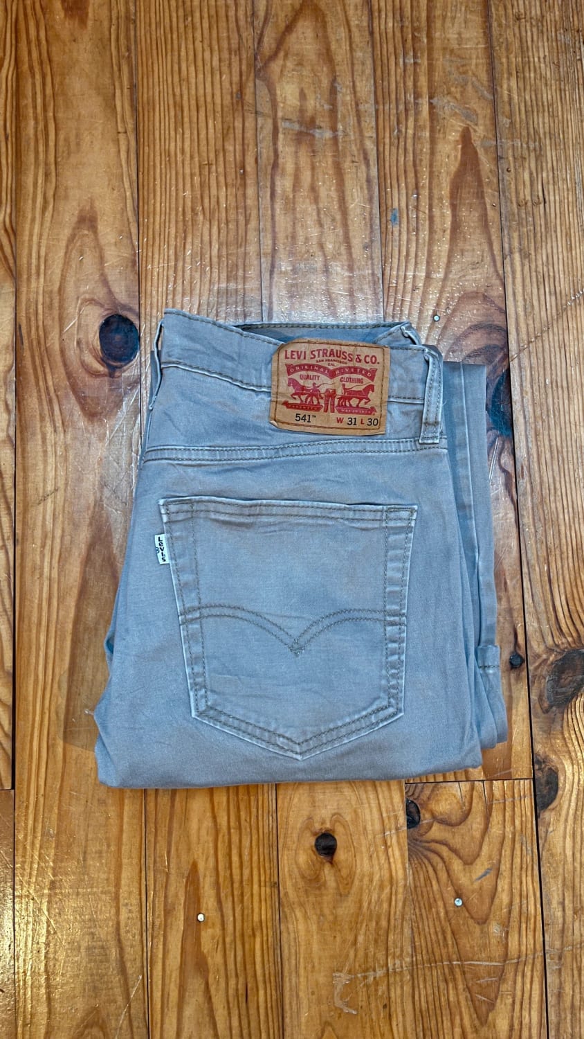 đź›’Jeans Levi's 541 W31 L30đź›’