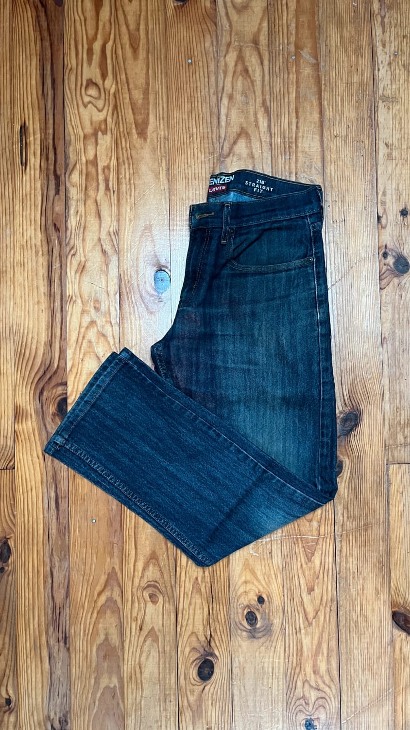 đź›’Jeans Levi's W32 L30đź›’
