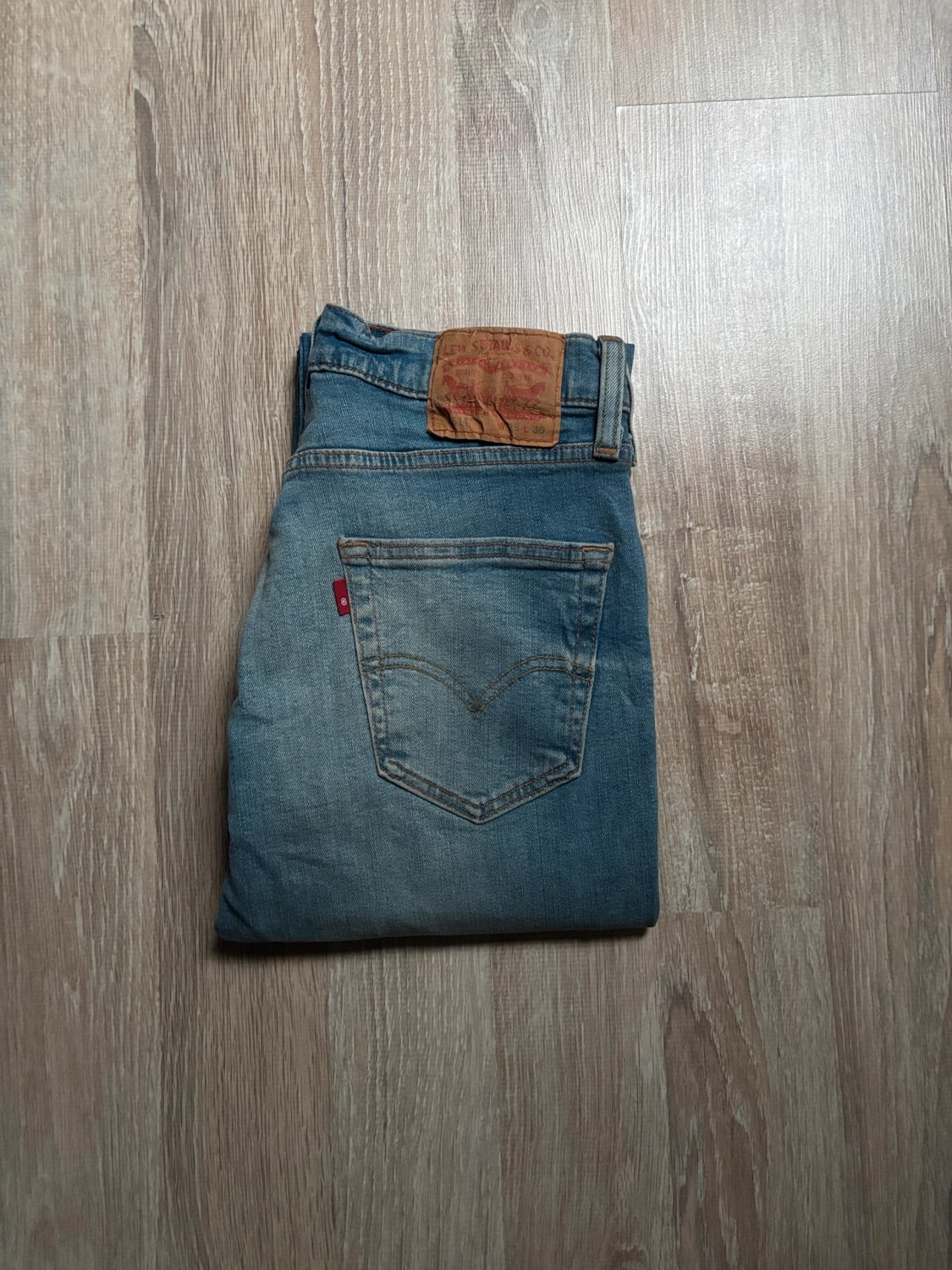 đź›’Jean Levi's 514 W28 L30đź›’