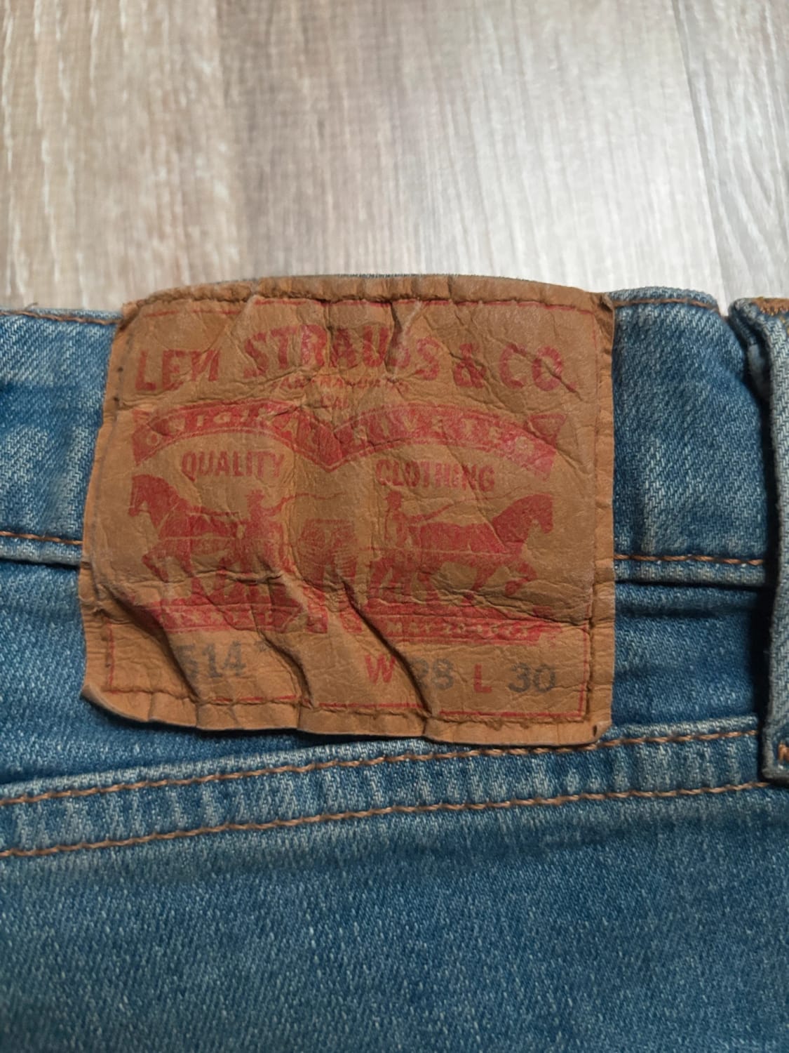 đź›’Jean Levi's 514 W28 L30đź›’