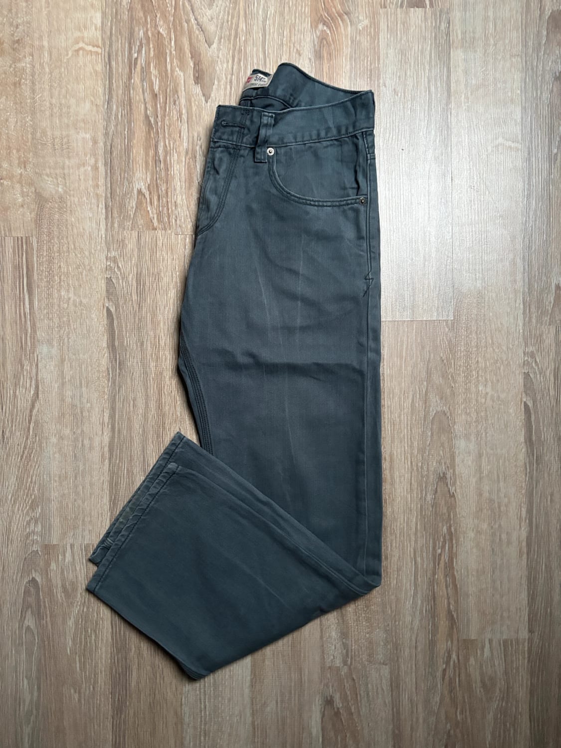 đź›’Jean Levi's 514 W32 L30đź›’
