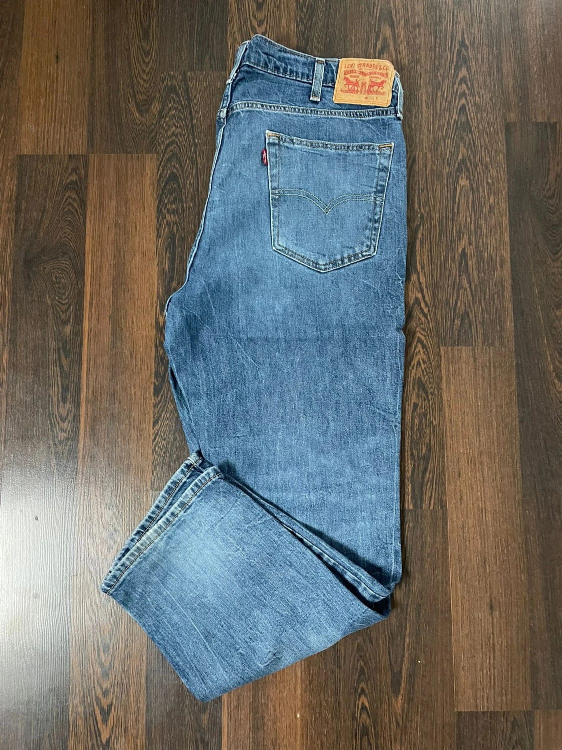 đź›’Jean Levi's W36 L30đź›’