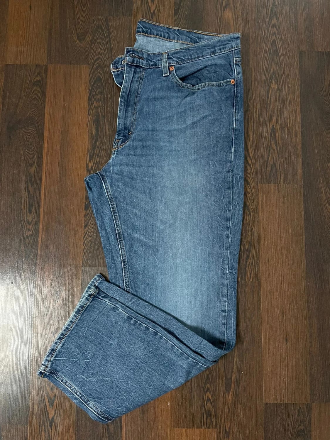 đź›’Jean Levi's W36 L30đź›’