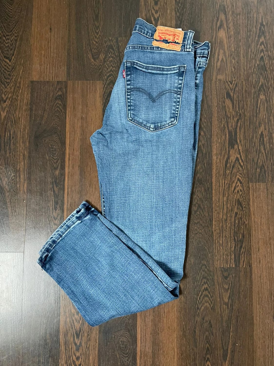 đź›’Jean Levi's W32 L29đź›’