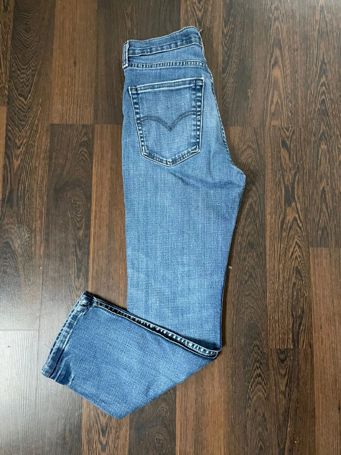 đź›’Jean Levi's W32 L29đź›’