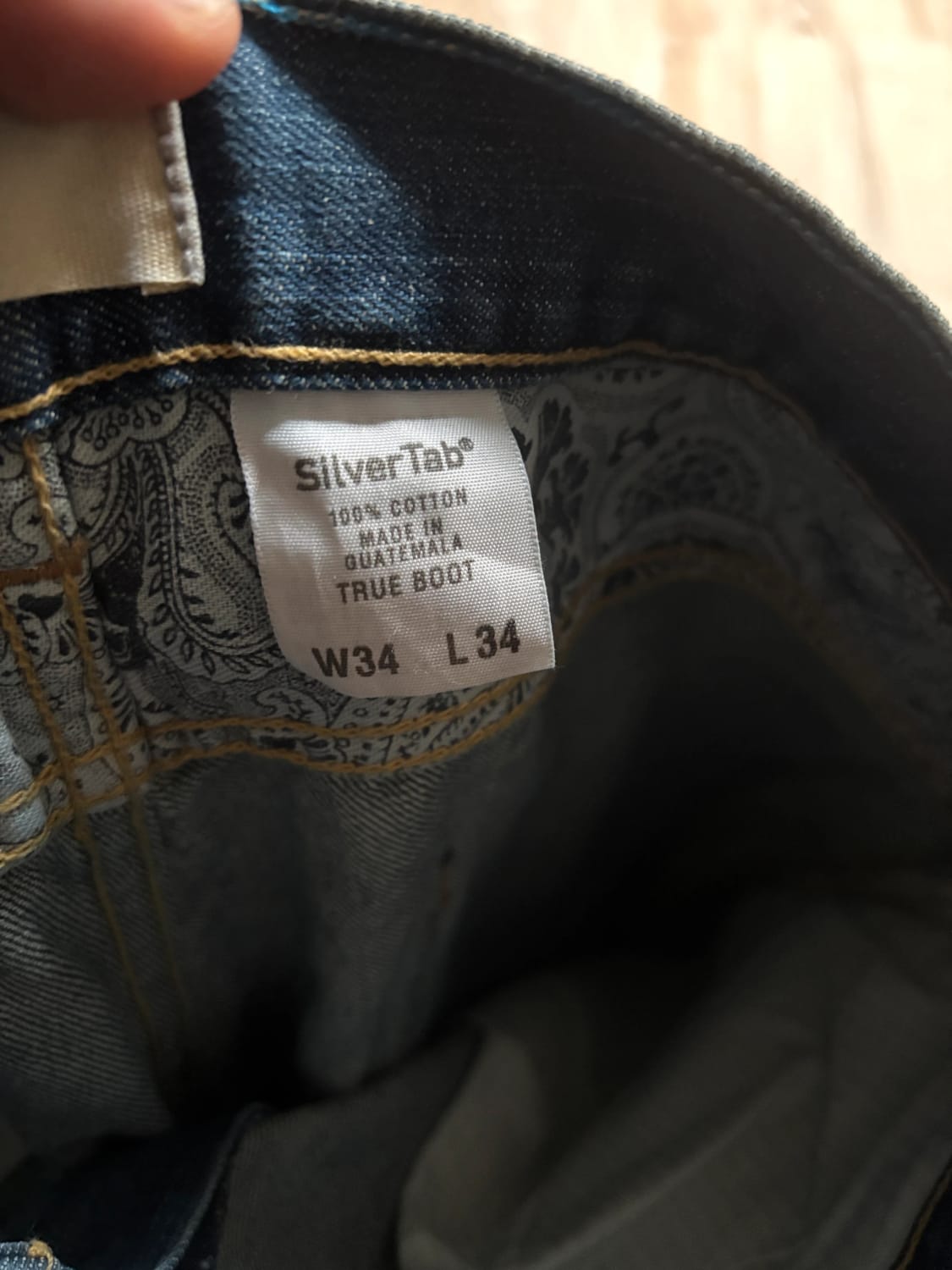 đź›’Jean Levi's W34 L34đź›’