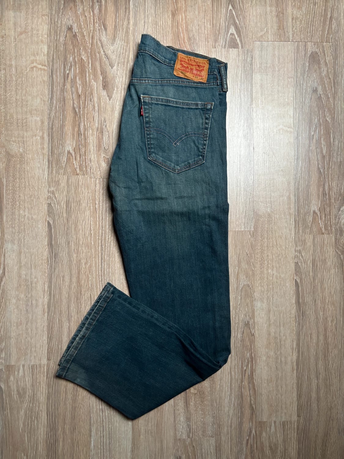 đź›’Jean Levi's 559 W32 L32đź›’