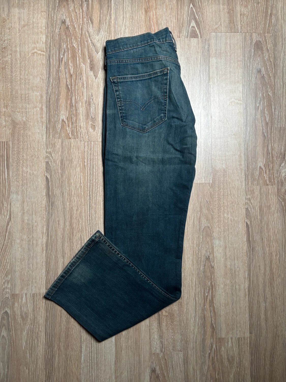 đź›’Jean Levi's 559 W32 L32đź›’