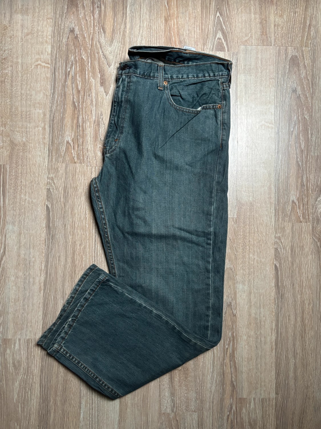 đź›’Jean Levi's 559 W40 L30đź›’