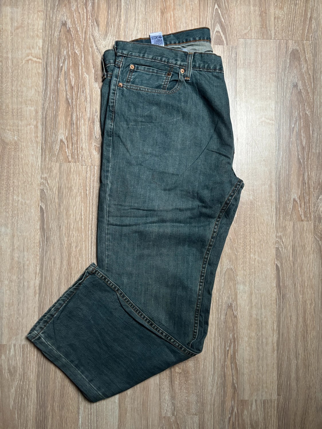 đź›’Jean Levi's 559 W40 L30đź›’