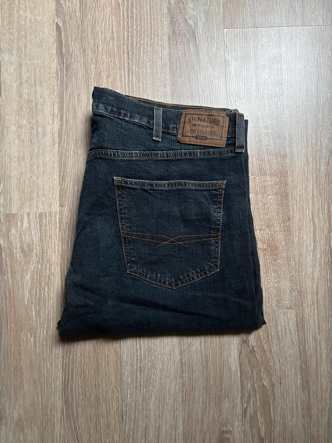 đź›’Jean Levi's Signature W38 L30đź›’