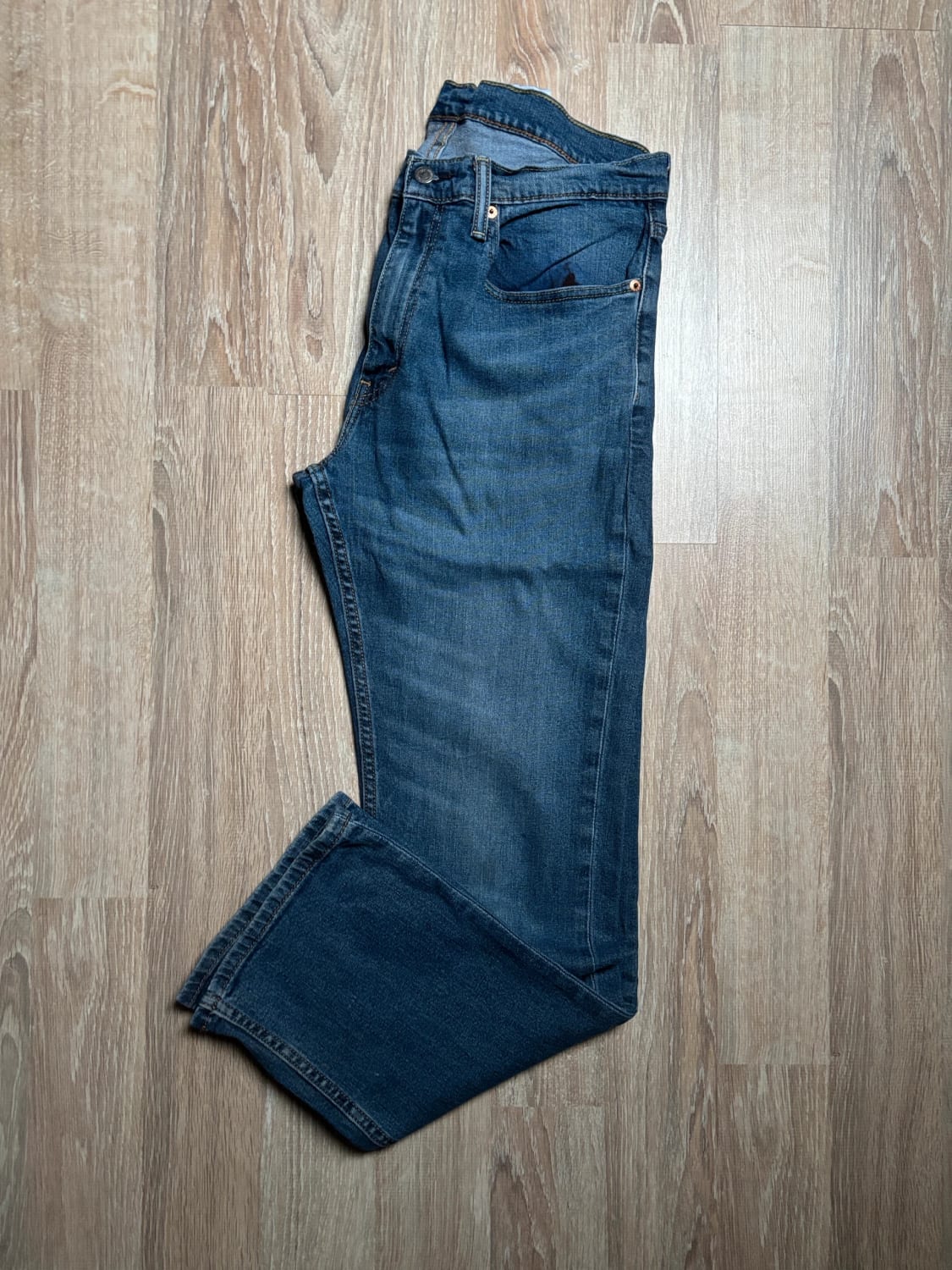 đź›’Jean Levi's 559 W34 L32đź›’