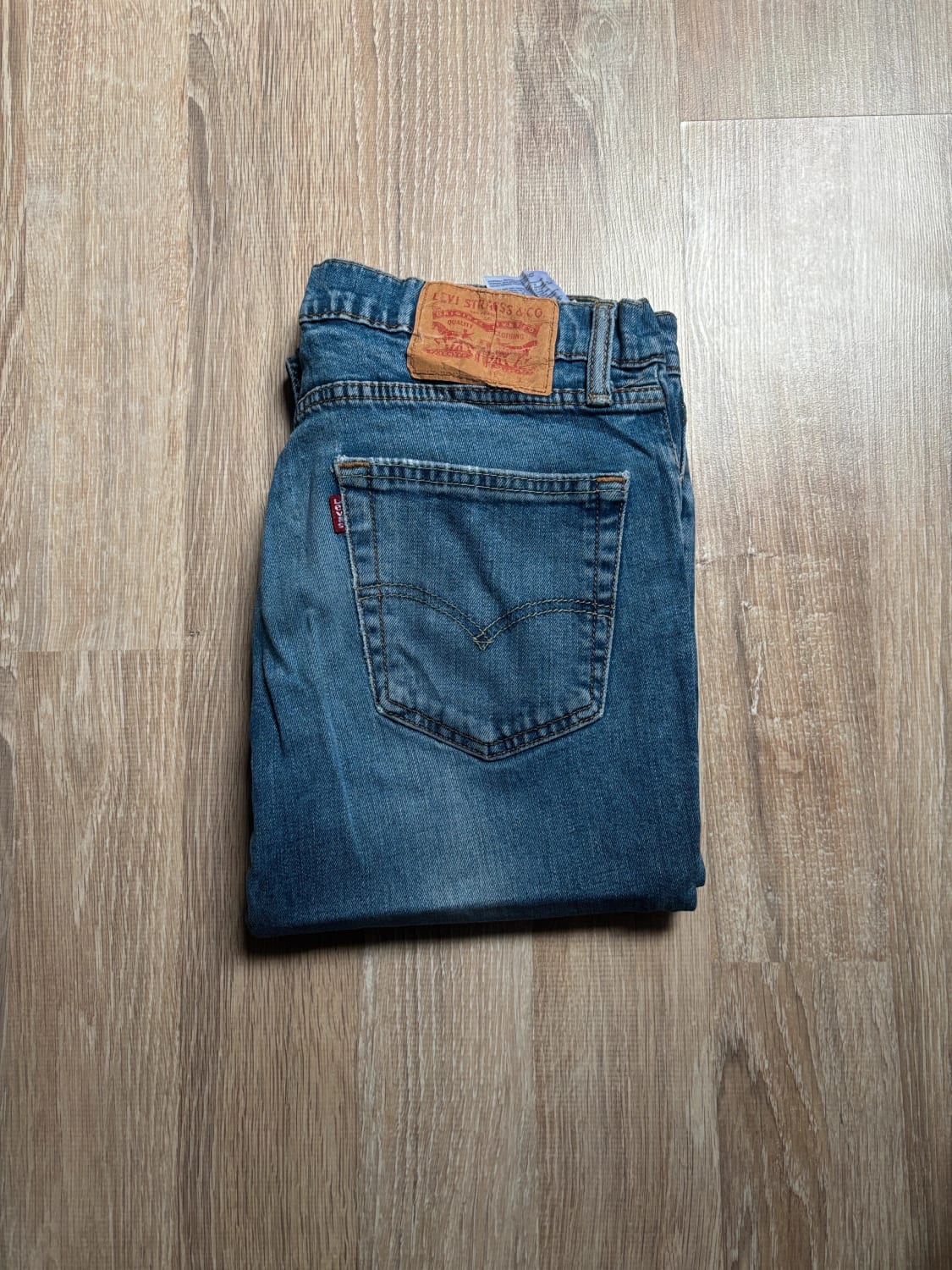 đź›’Jean Levi's W34 L29đź›’