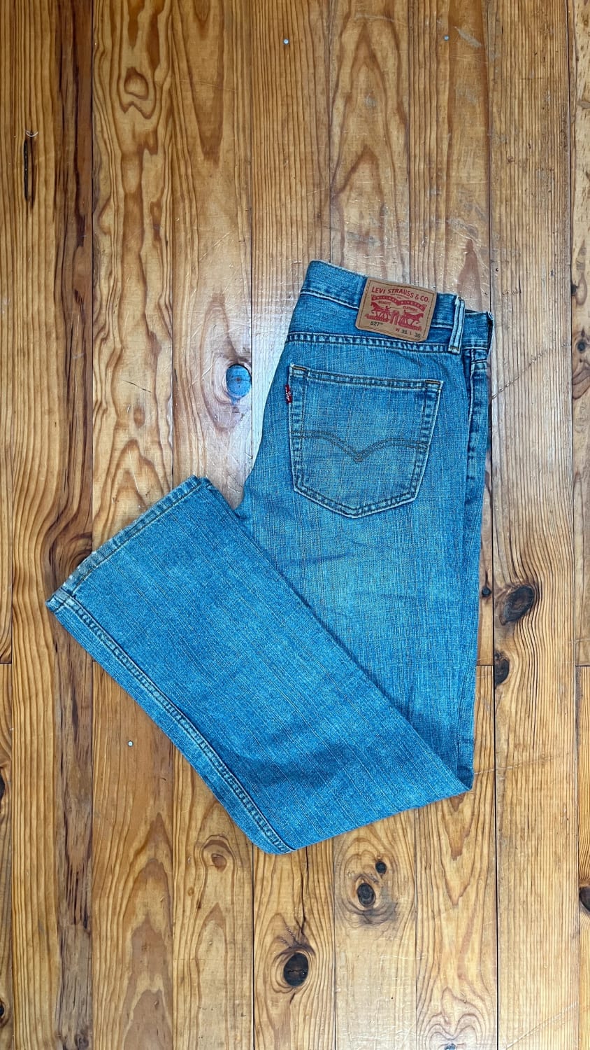 đź›’Jean Levi's 527 W31 L30đź›’