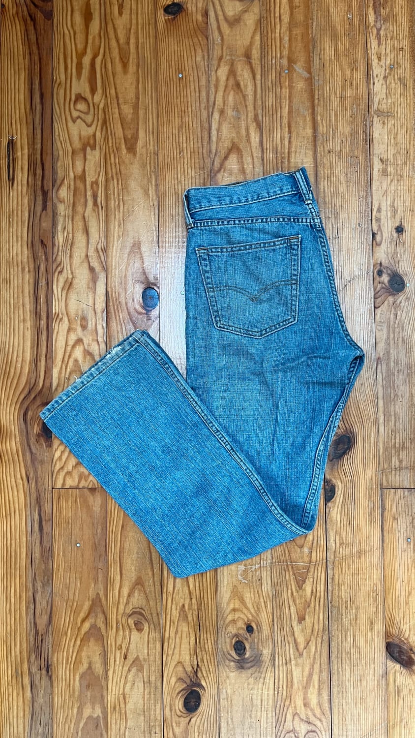 đź›’Jean Levi's 527 W31 L30đź›’