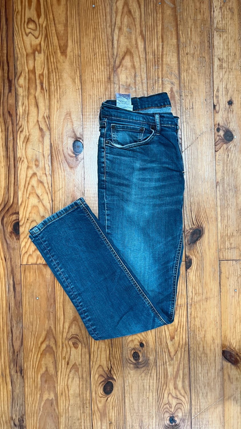 đź›’Jean Levi's 541 W31 L32đź›’