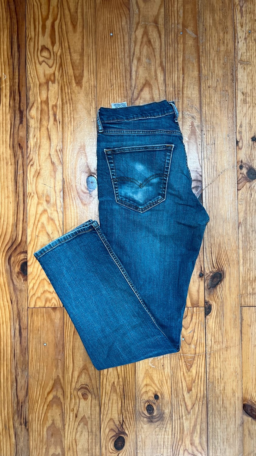 đź›’Jean Levi's 541 W31 L32đź›’