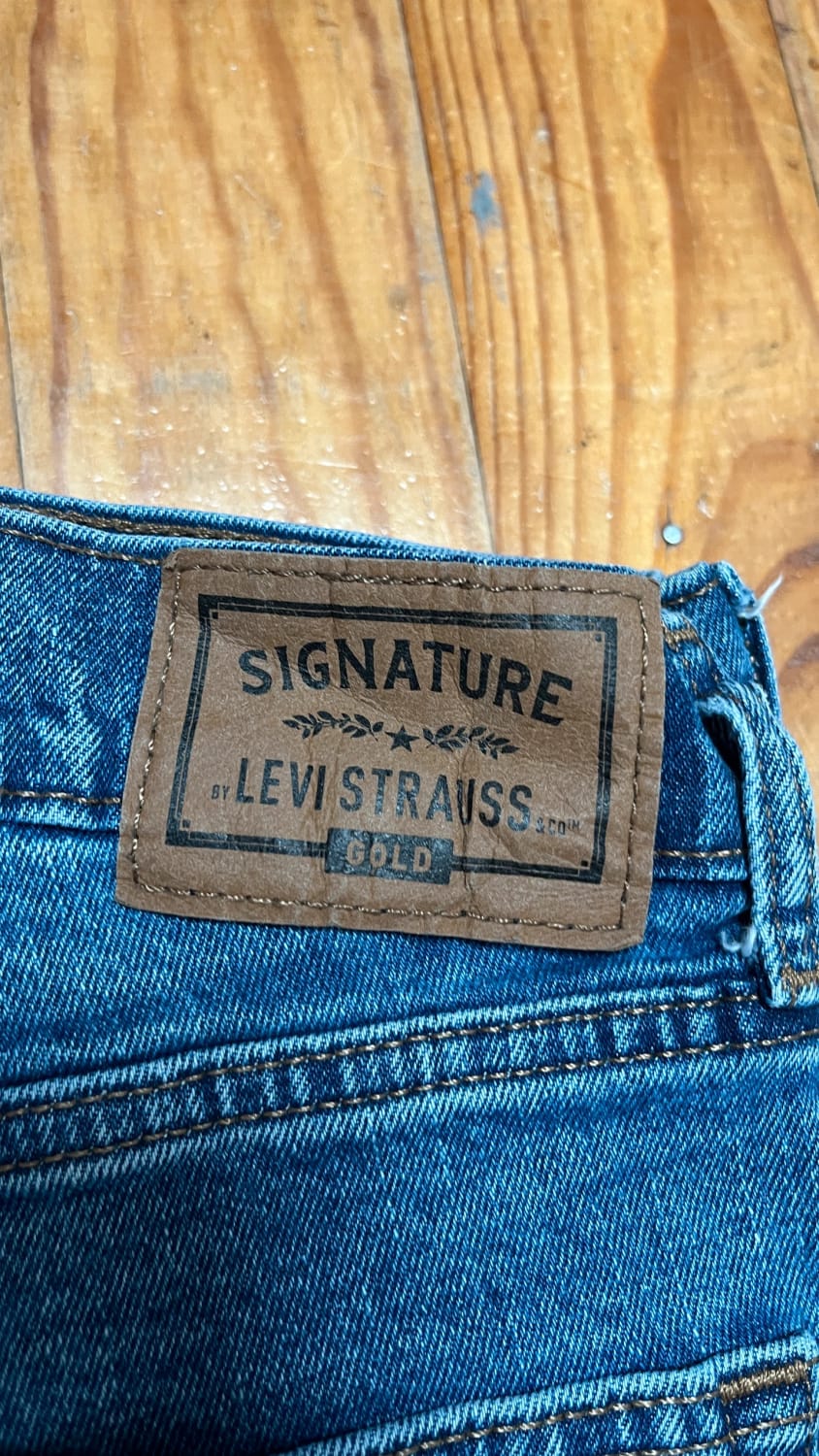 đź›’Jean Levi's W34 L32đź›’