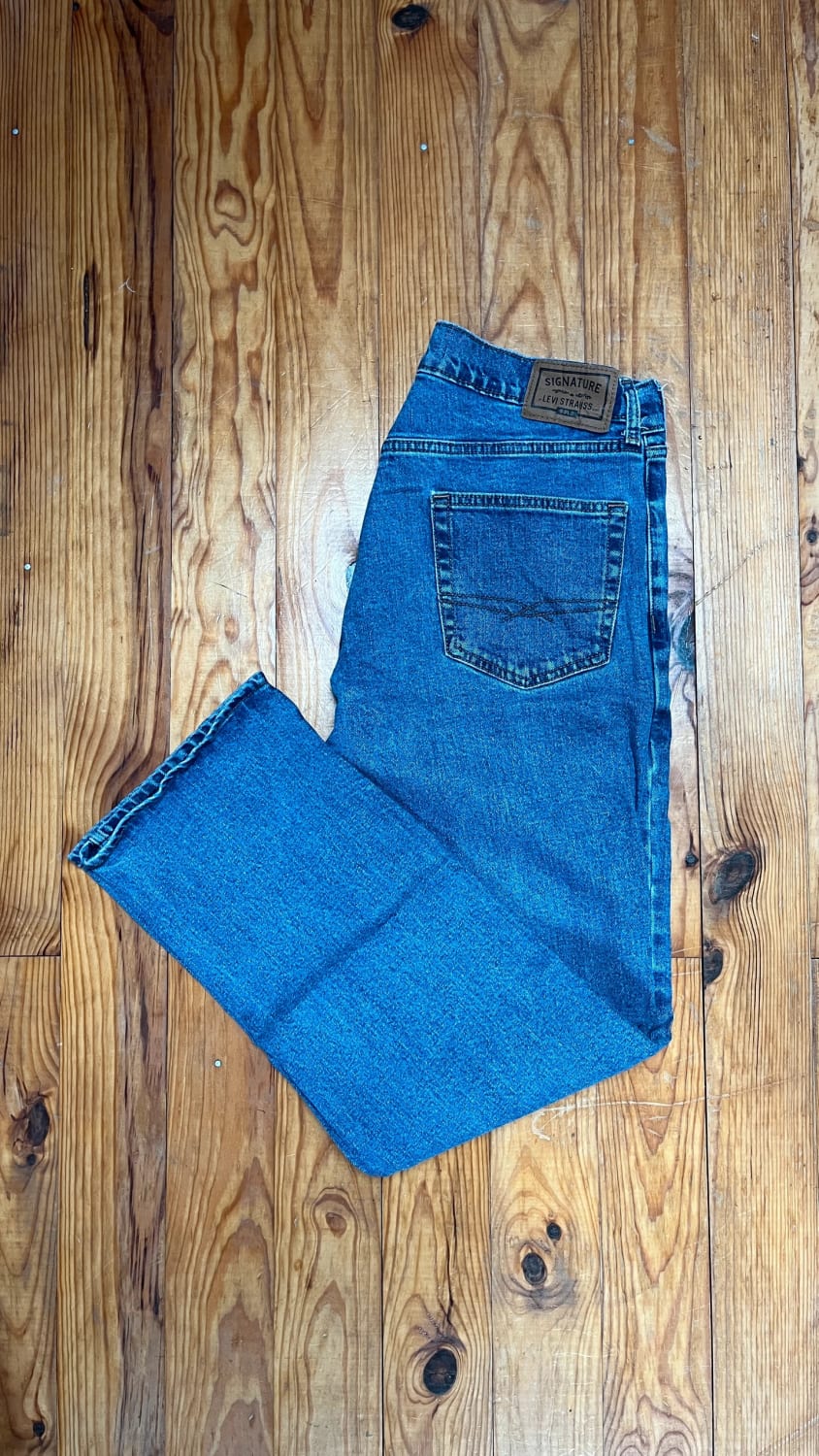 đź›’Jean Levi's W34 L32đź›’