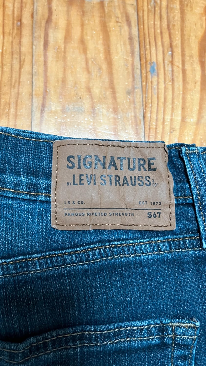 đź›’Jean Levi's W34 L32đź›’