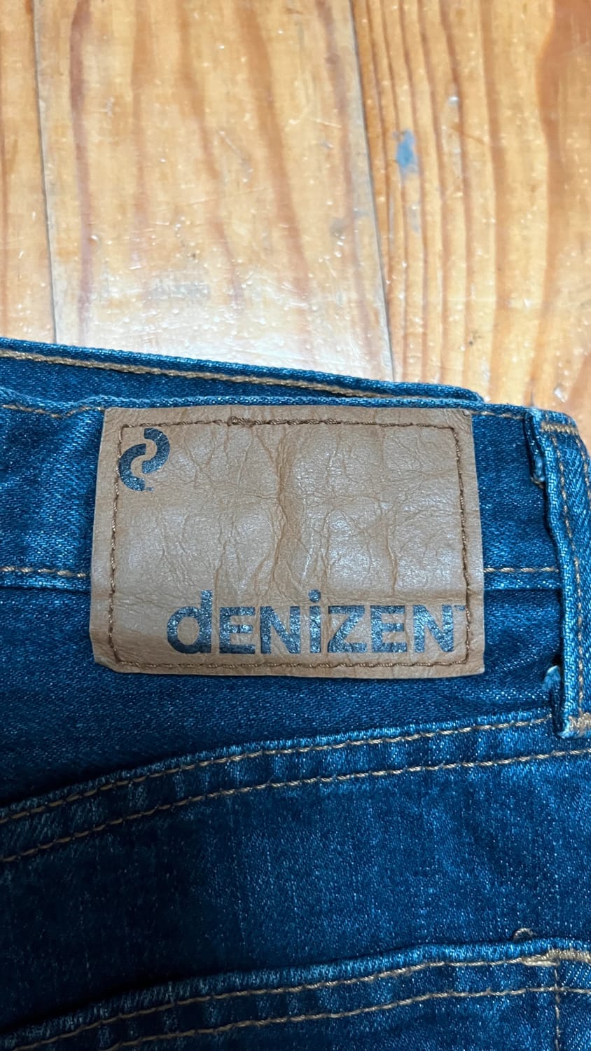 đź›’Jean Levi's W34 L29đź›’
