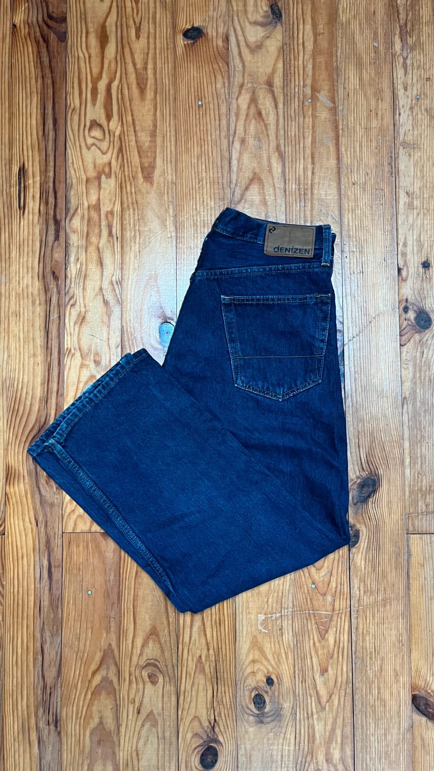 đź›’Jean Levi's W34 L29đź›’