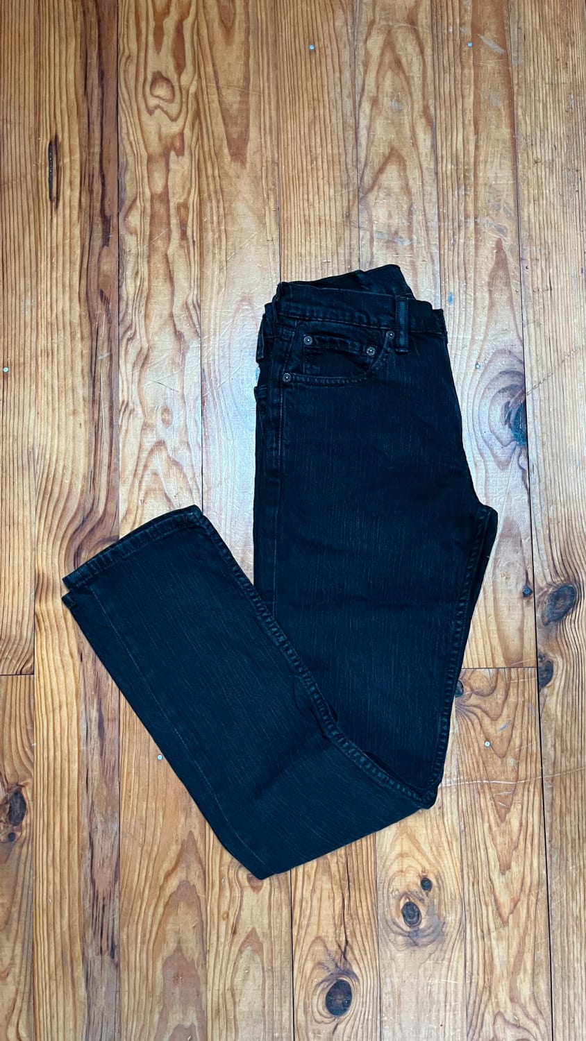 đź›’Jean Levi's W29 L32đź›’