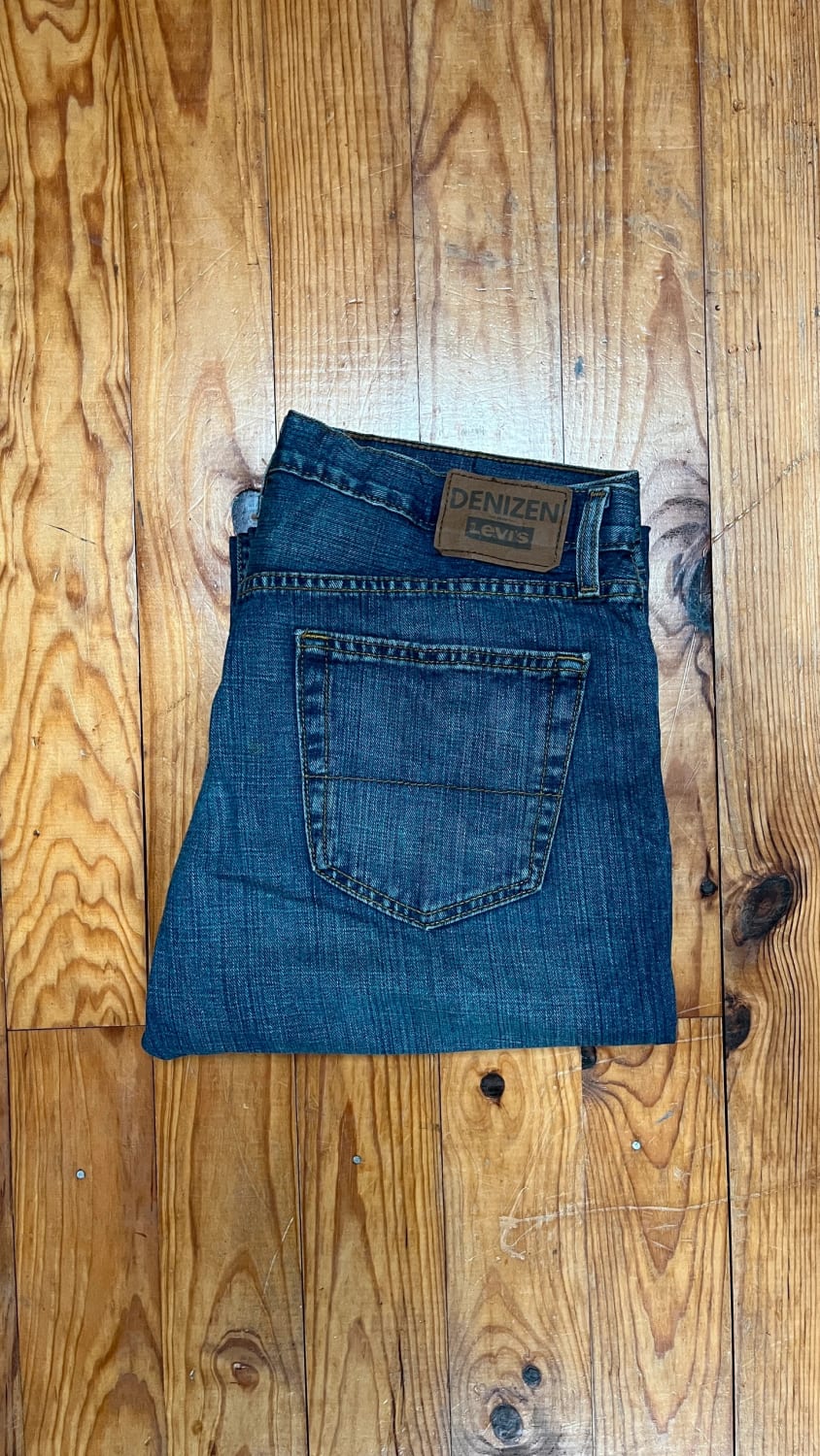 đź›’Jean Levi's W36 L32đź›’