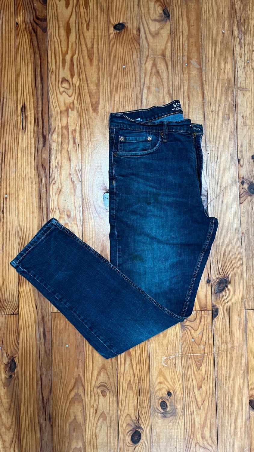 đź›’Jean Levi's W36 L32đź›’