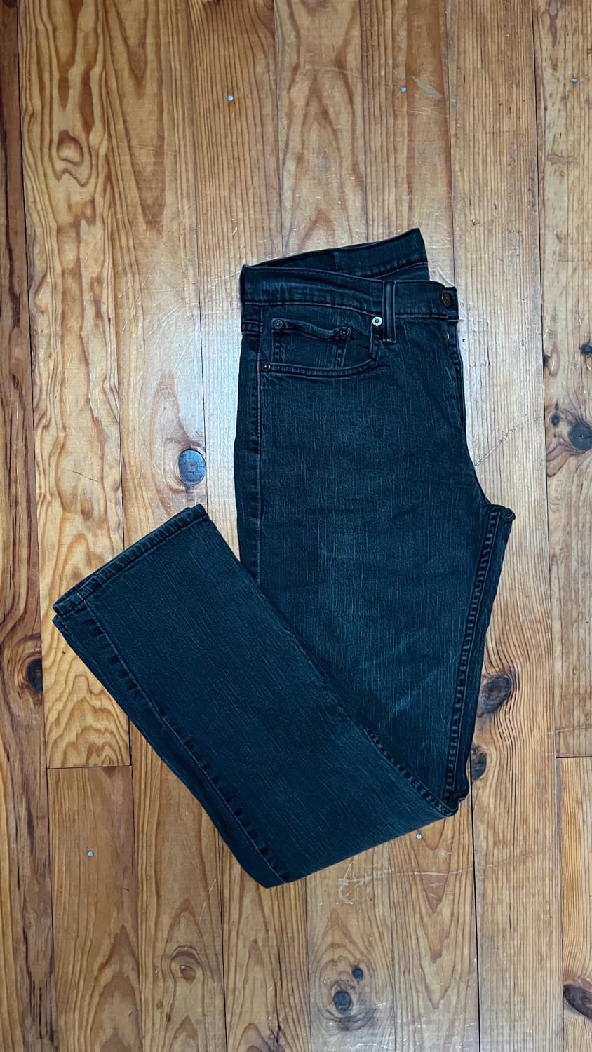 đź›’Jean Levi's W32 L32đź›’
