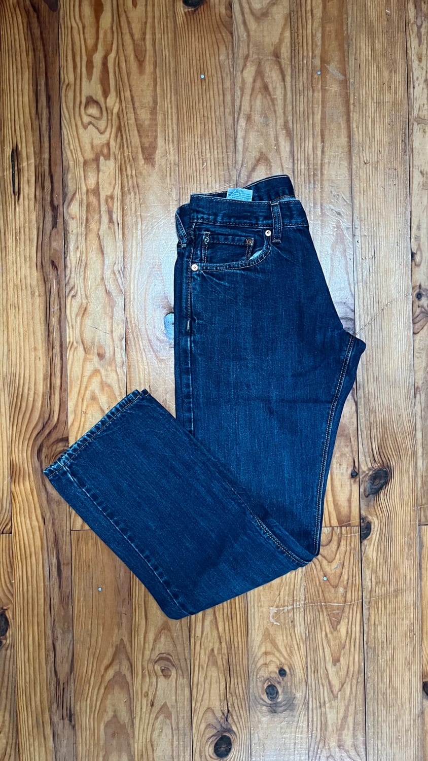 đź›’Jean Levi's W30 L32đź›’