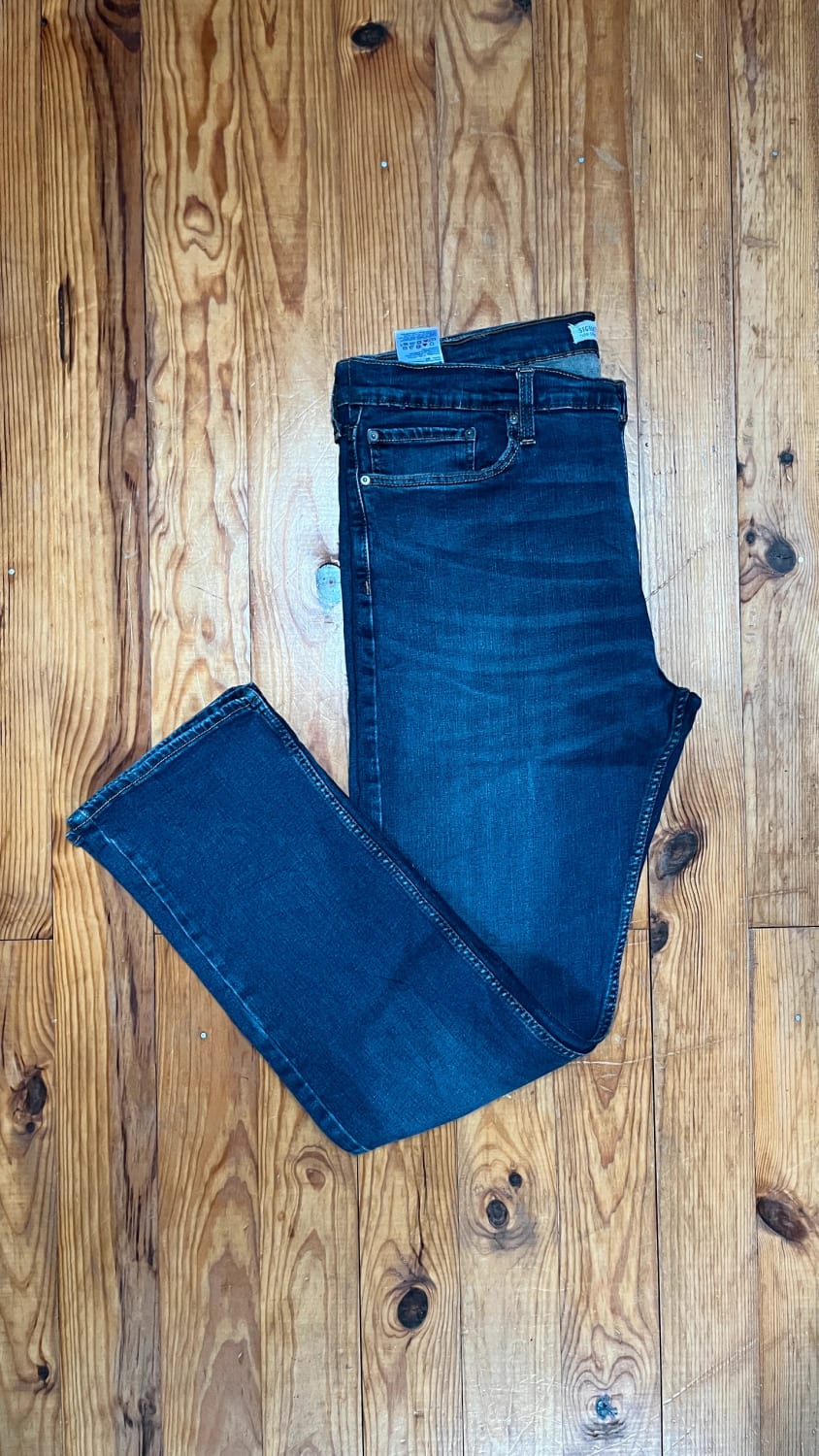 đź›’Jean Levi's W38 L34đź›’