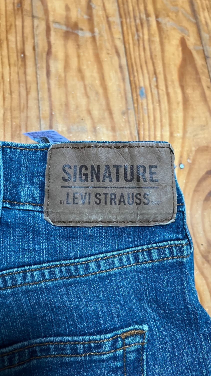 đź›’Jean Levi's W34 L30đź›’