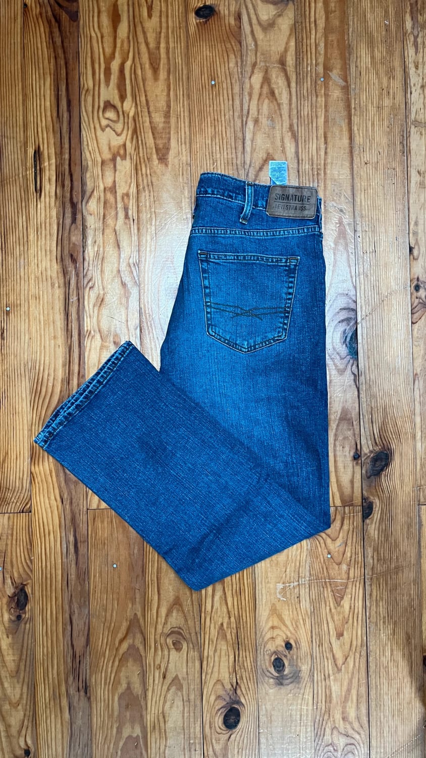 đź›’Jean Levi's W34 L30đź›’