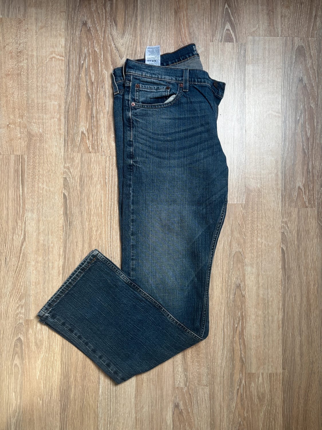 đź›’Jean Levi's W36 L34đź›’