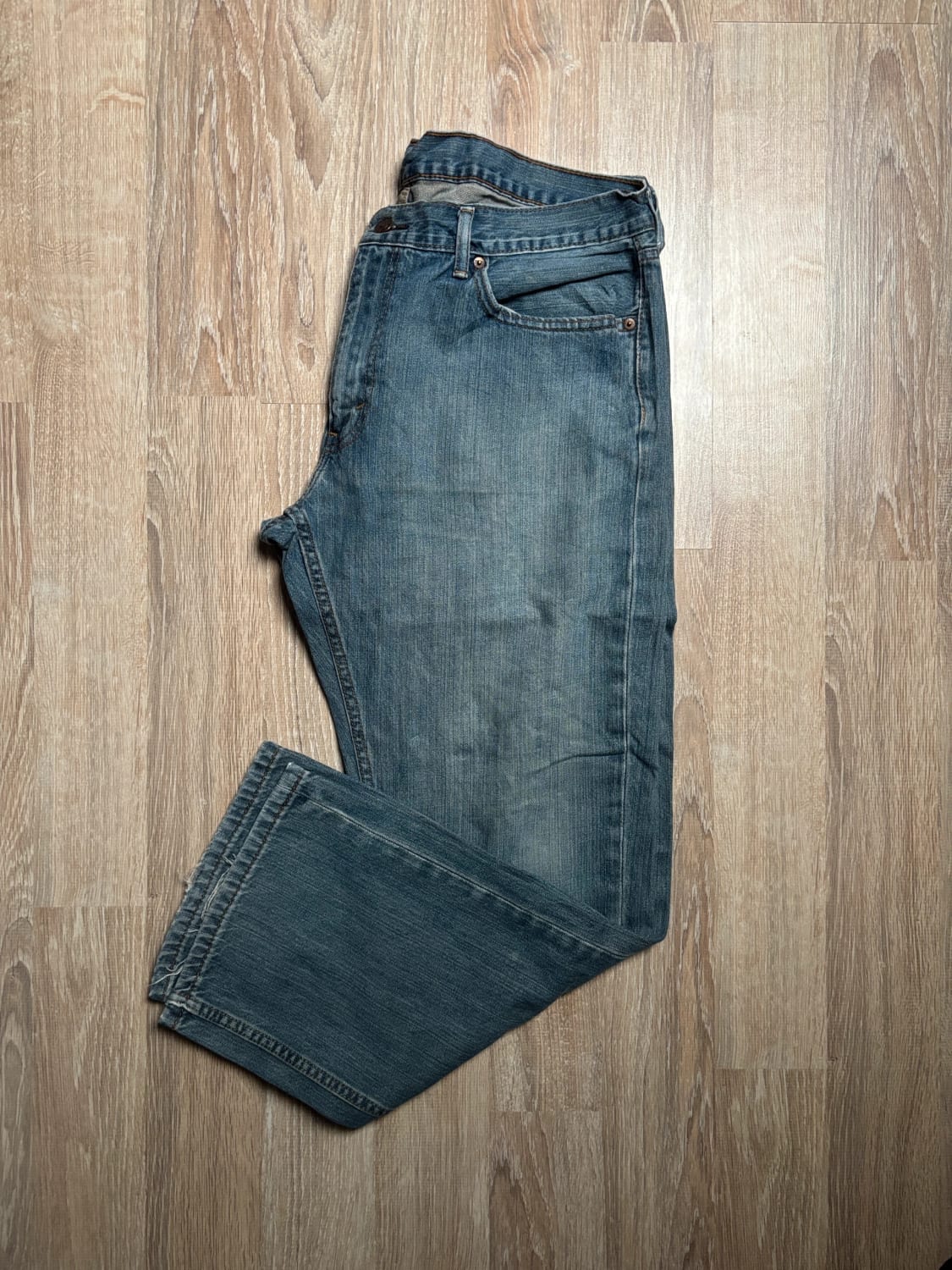 đź›’Jean Levi's W36 L30đź›’