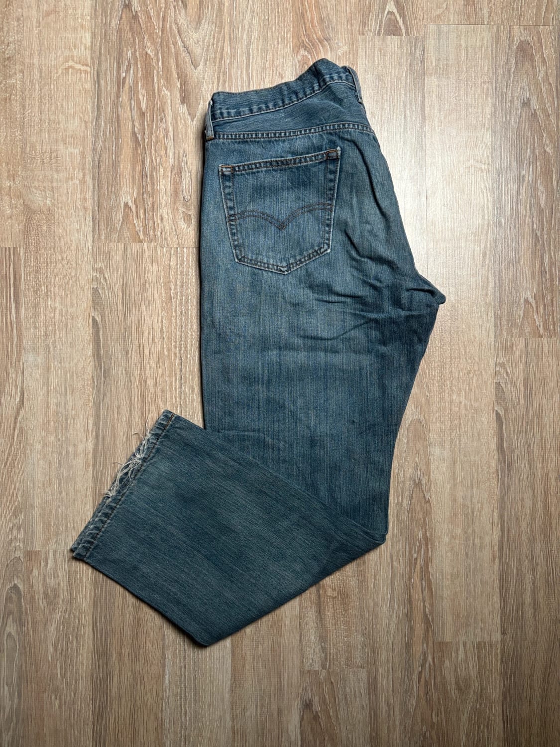 đź›’Jean Levi's W36 L30đź›’