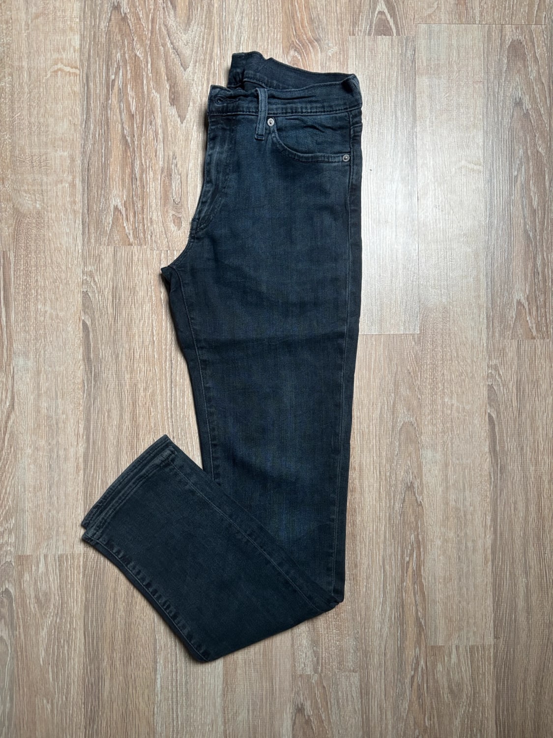 đź›’Jean Levi's W33 L32đź›’