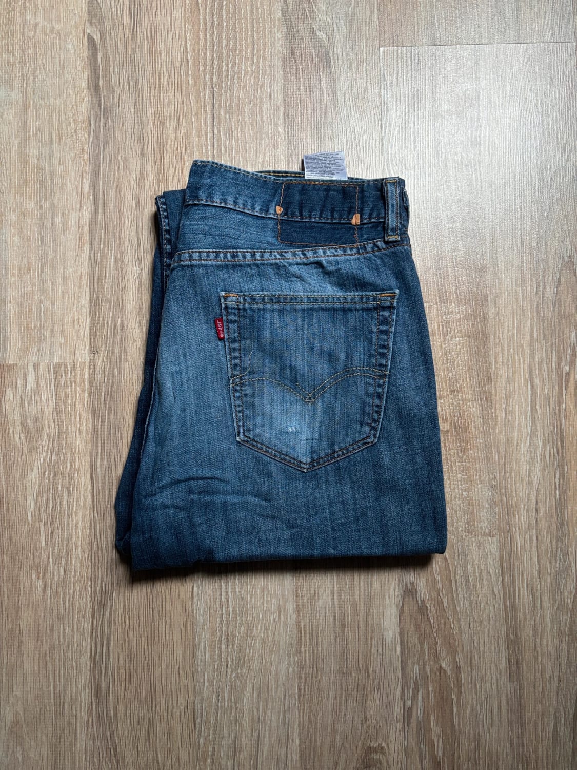 đź›’Jean Levi's W34 L30đź›’