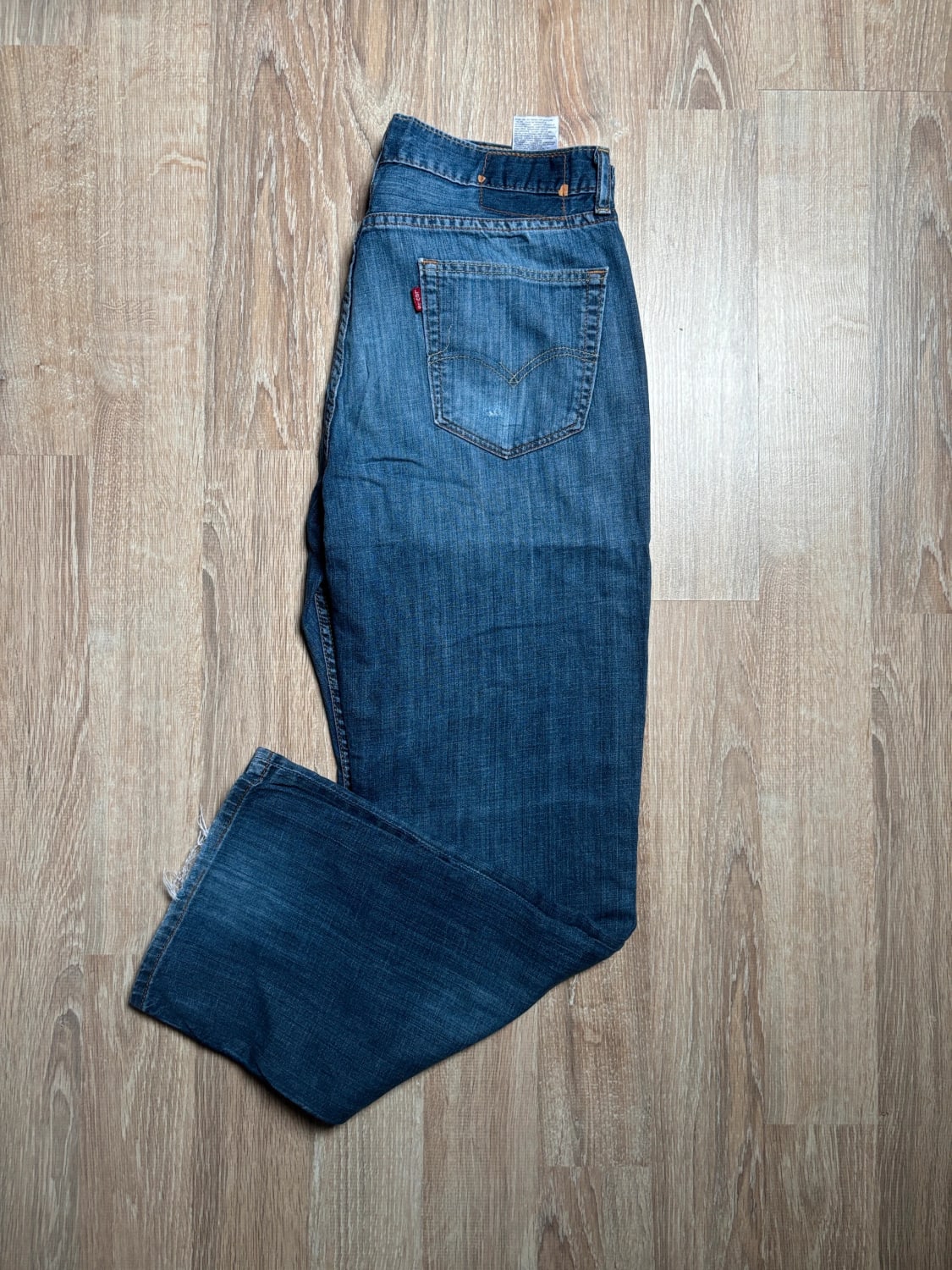 đź›’Jean Levi's W34 L30đź›’