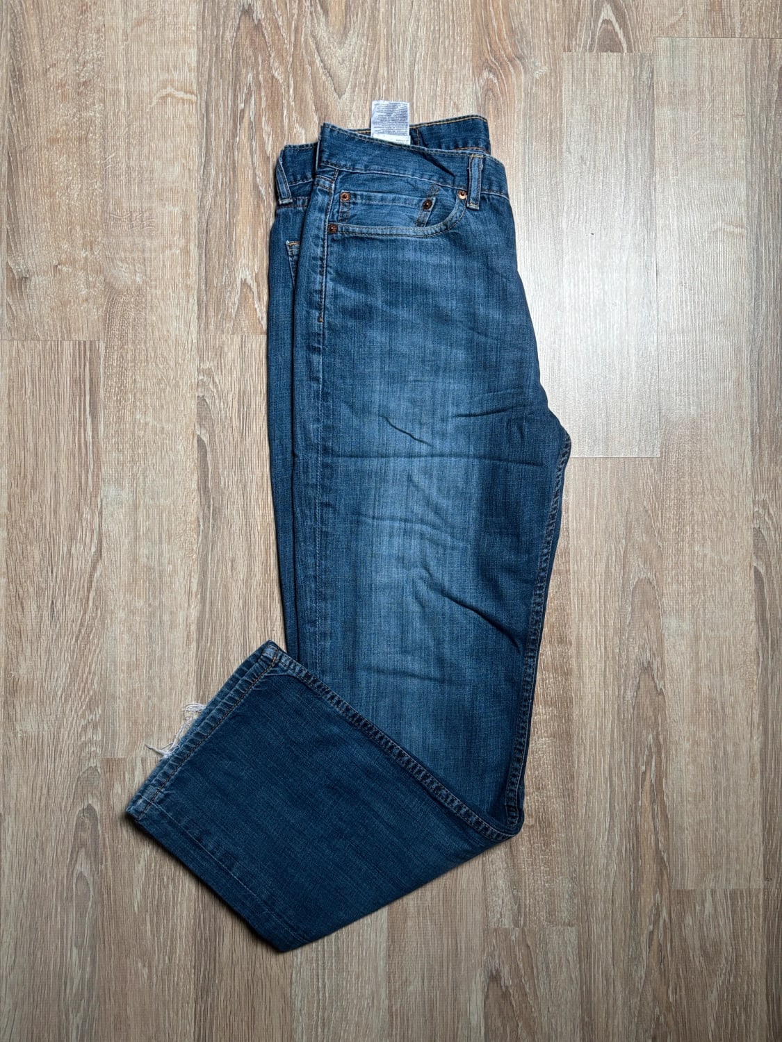 đź›’Jean Levi's W34 L30đź›’