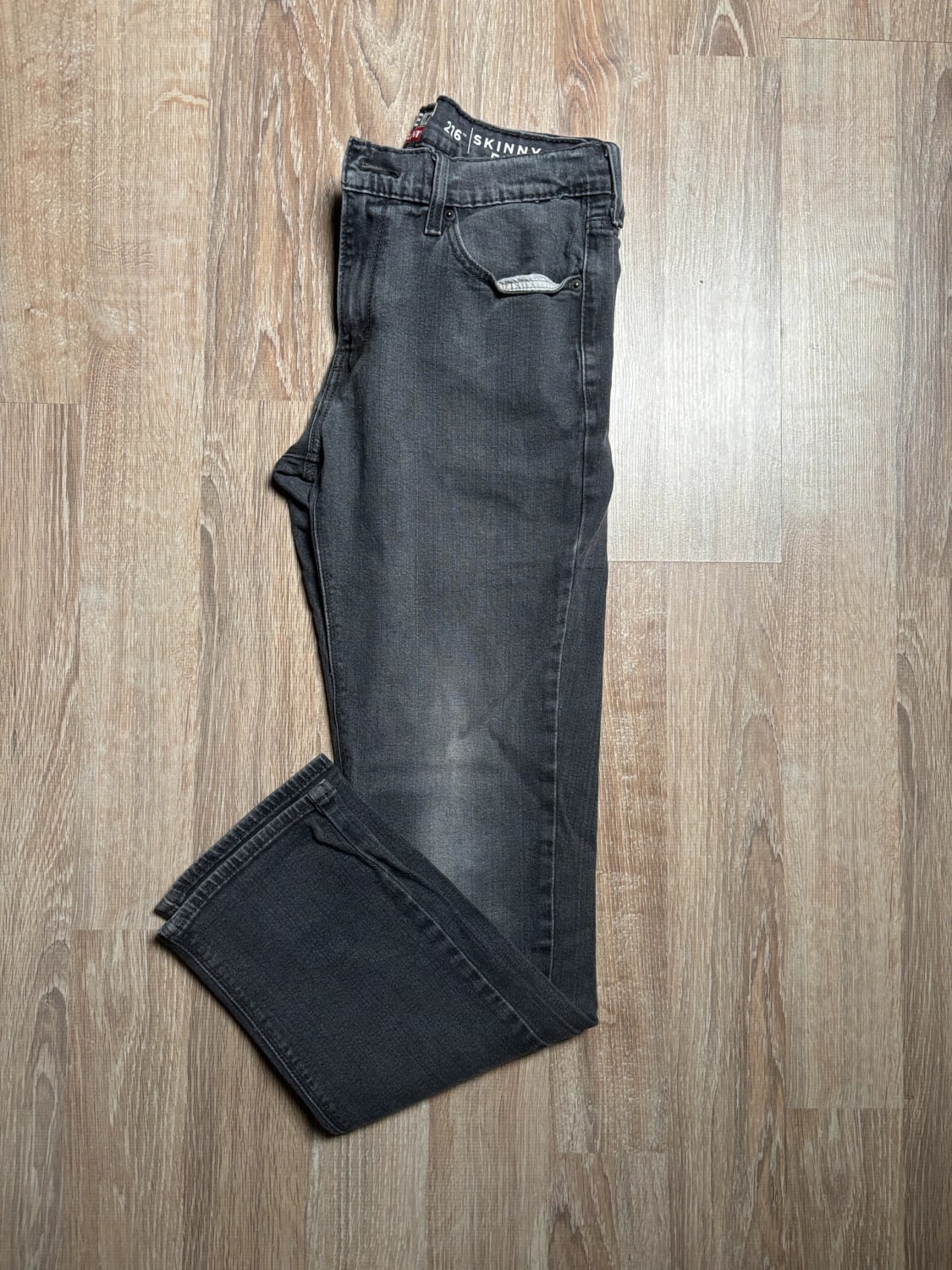đź›’Jean Levi's W32 L32đź›’