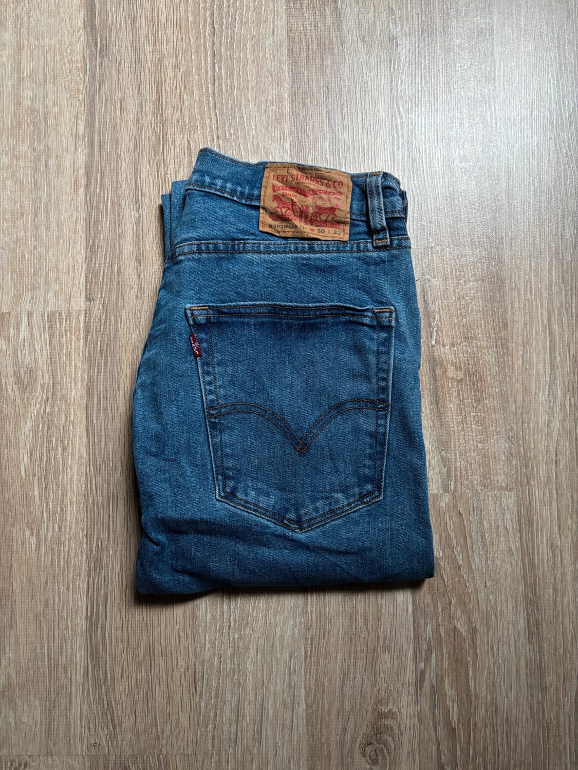 đź›’Jean Levi's W30 L32đź›’