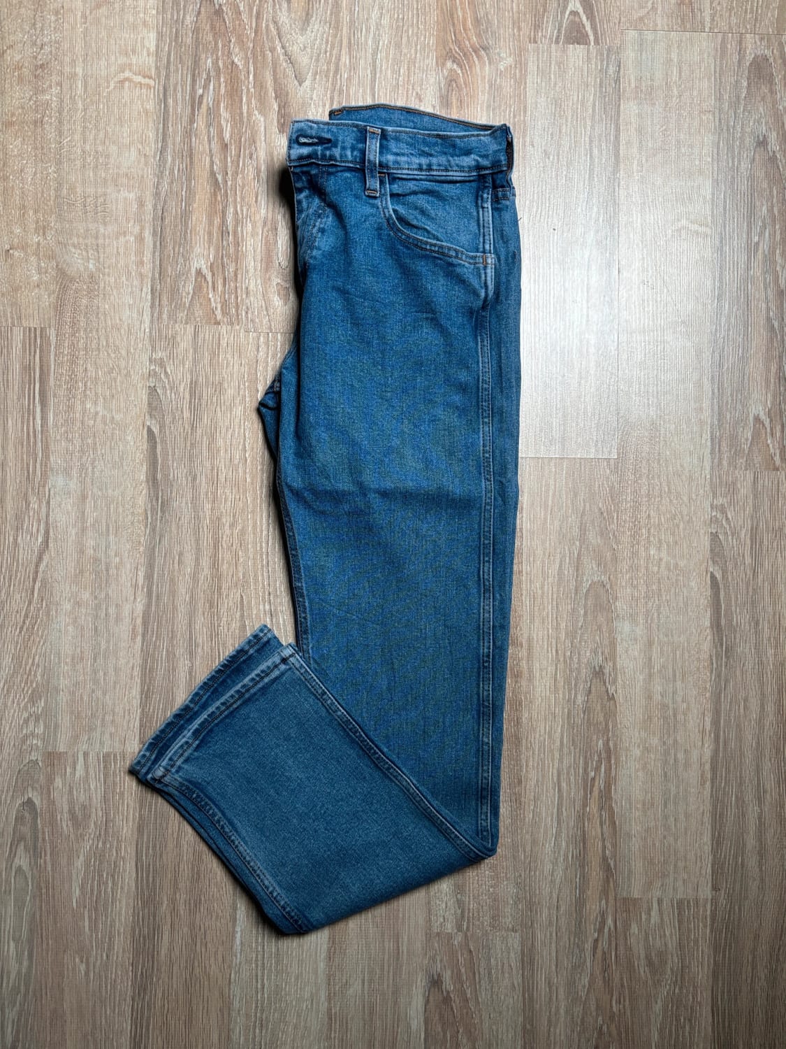 đź›’Jean Levi's W30 L32đź›’