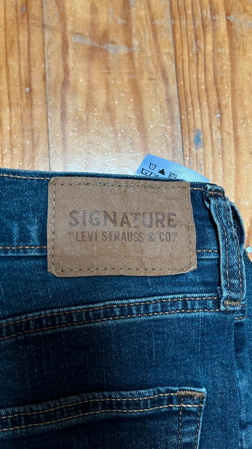 đź›’Jean Levi's W34 L32đź›’