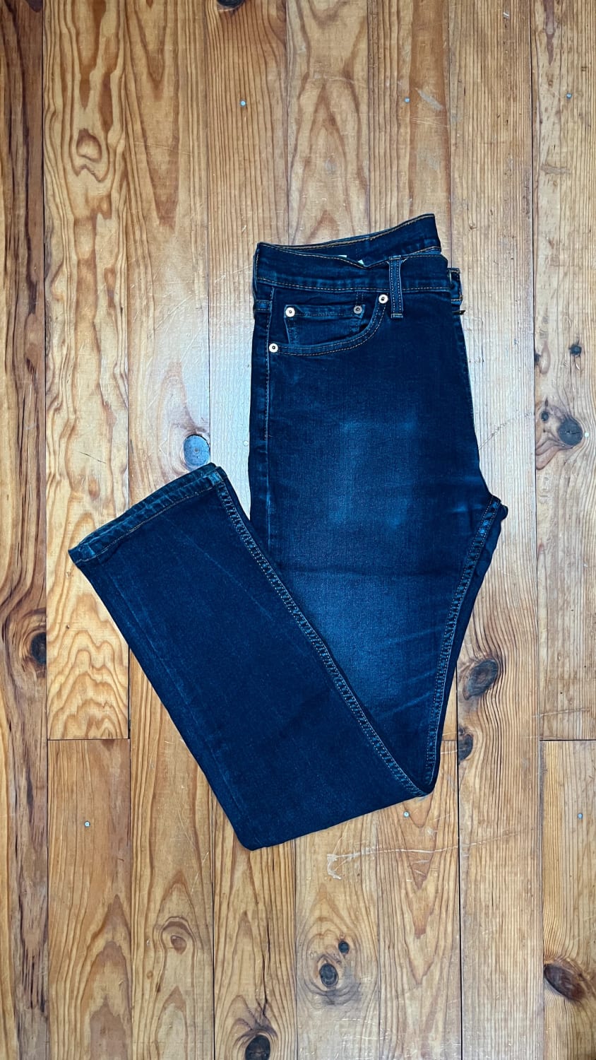đź›’Jean Levi's 513 W32 L33đź›’