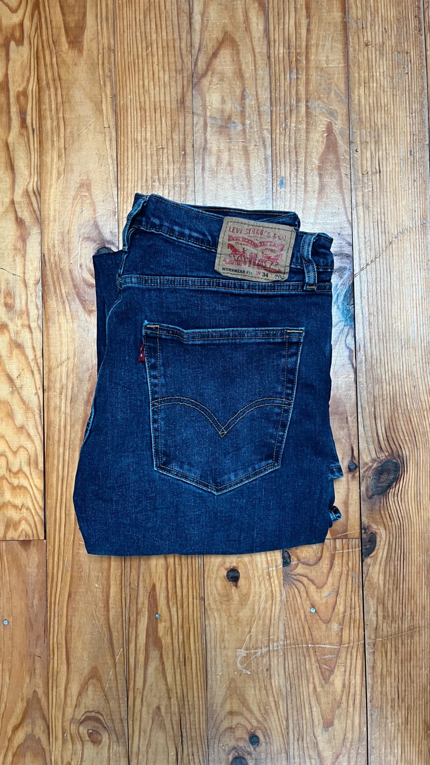 đź›’Jean Levi's W34 L30đź›’