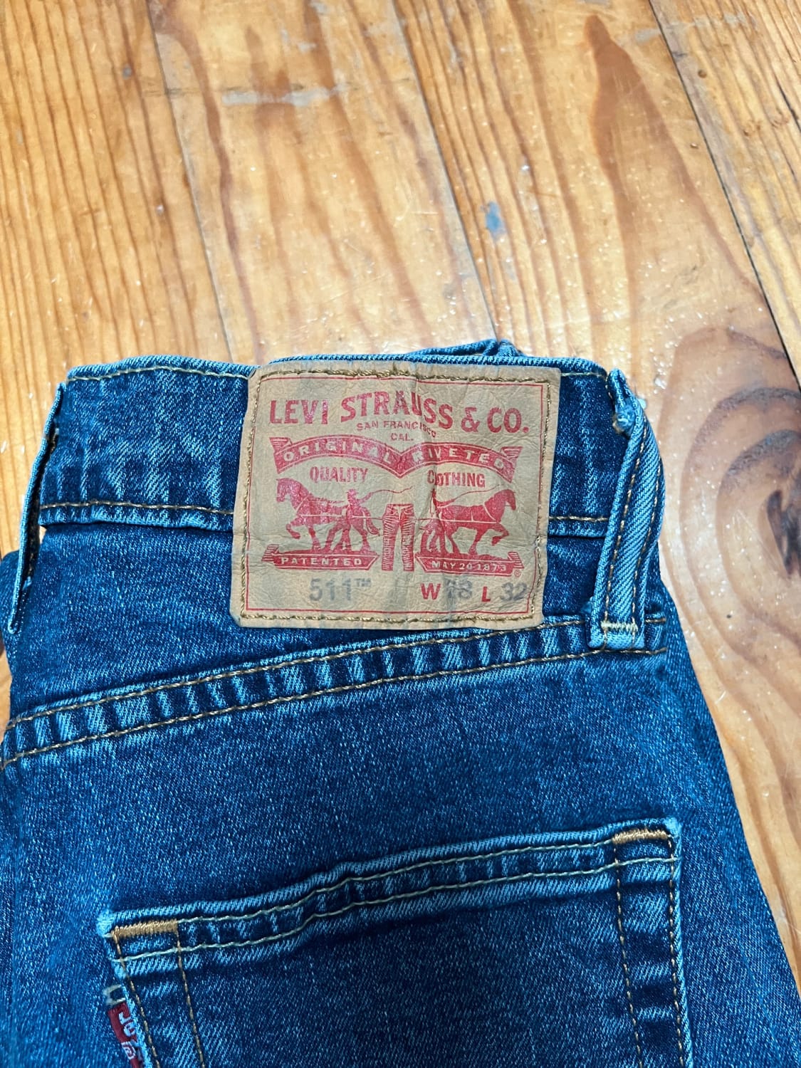 đź›’Jean Levi's 511 W28 L32đź›’